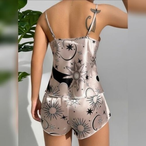 Rubylishious Pink satin pijama set Size medium 95% polyester, 5% spandex 3oz - Picture 2 of 4